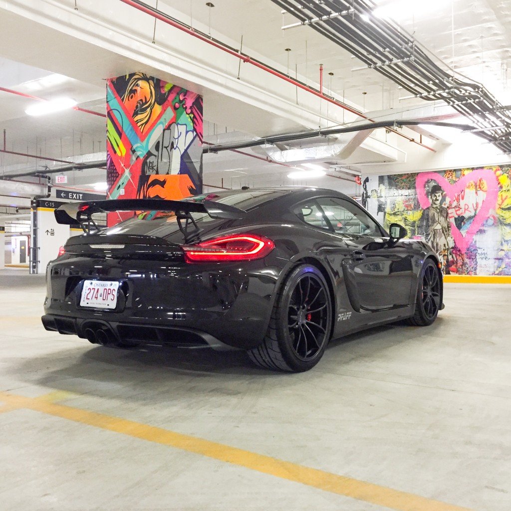 Porsche Cayman GT4.