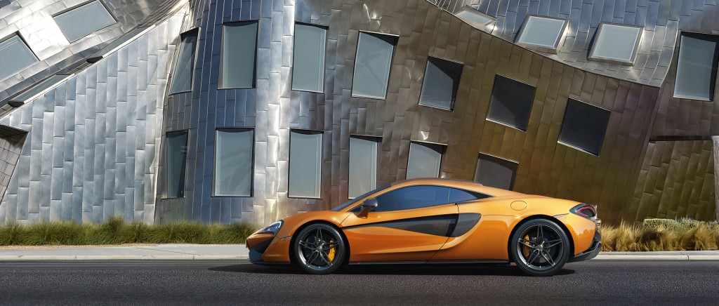 McLaren 570S.