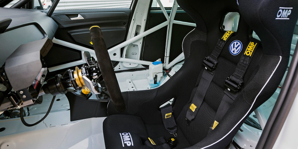 golf-mk7-racer-interior