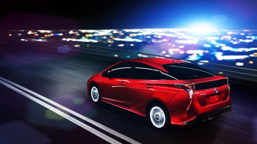 2016_Toyota_Prius_002