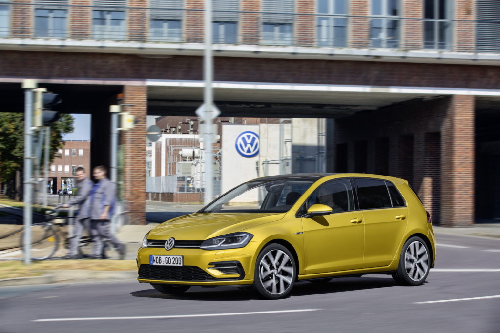 2017-VWGOLF-08