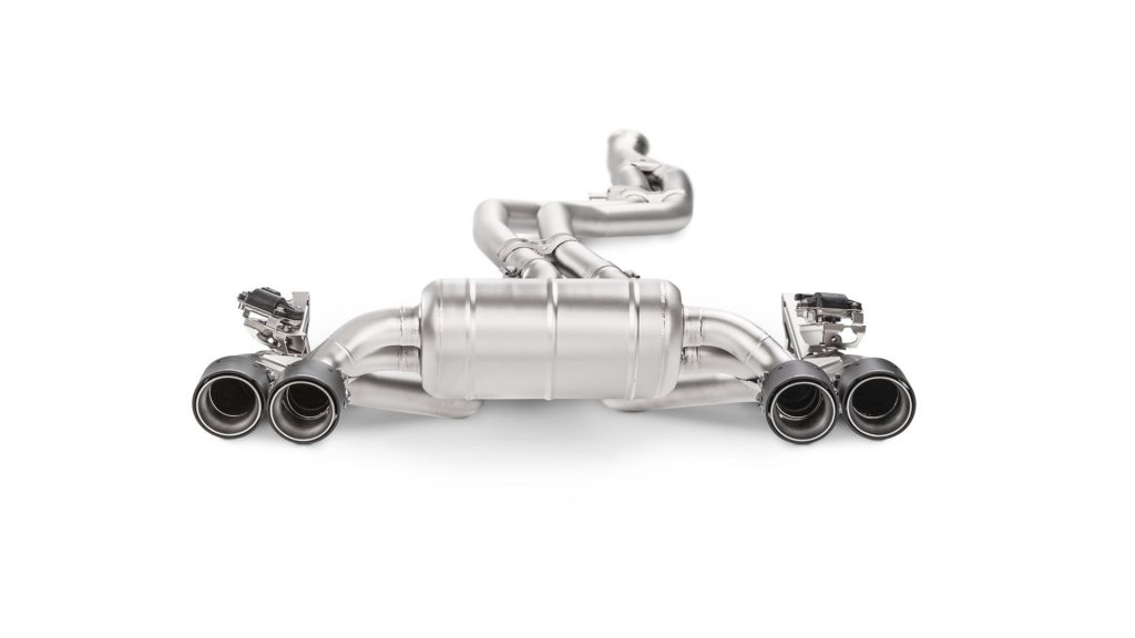 Akrapovic_Evolution_Line_for_BMW_M2_1-c4f5be2b-98f2-4a84-95e6-6efa30b04438