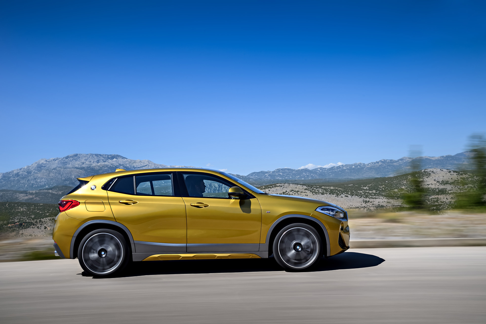 first-ever-bmw-x2-powerful-agile